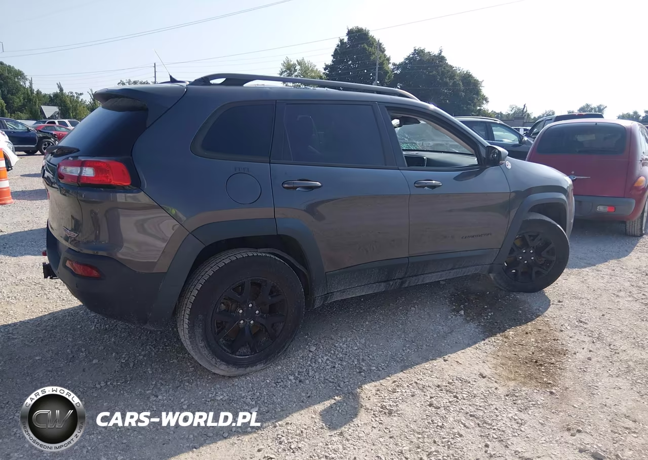 2015 Jeep Cherokee Trailhawk VIN:1C4PJMBS7FW653660 - 4