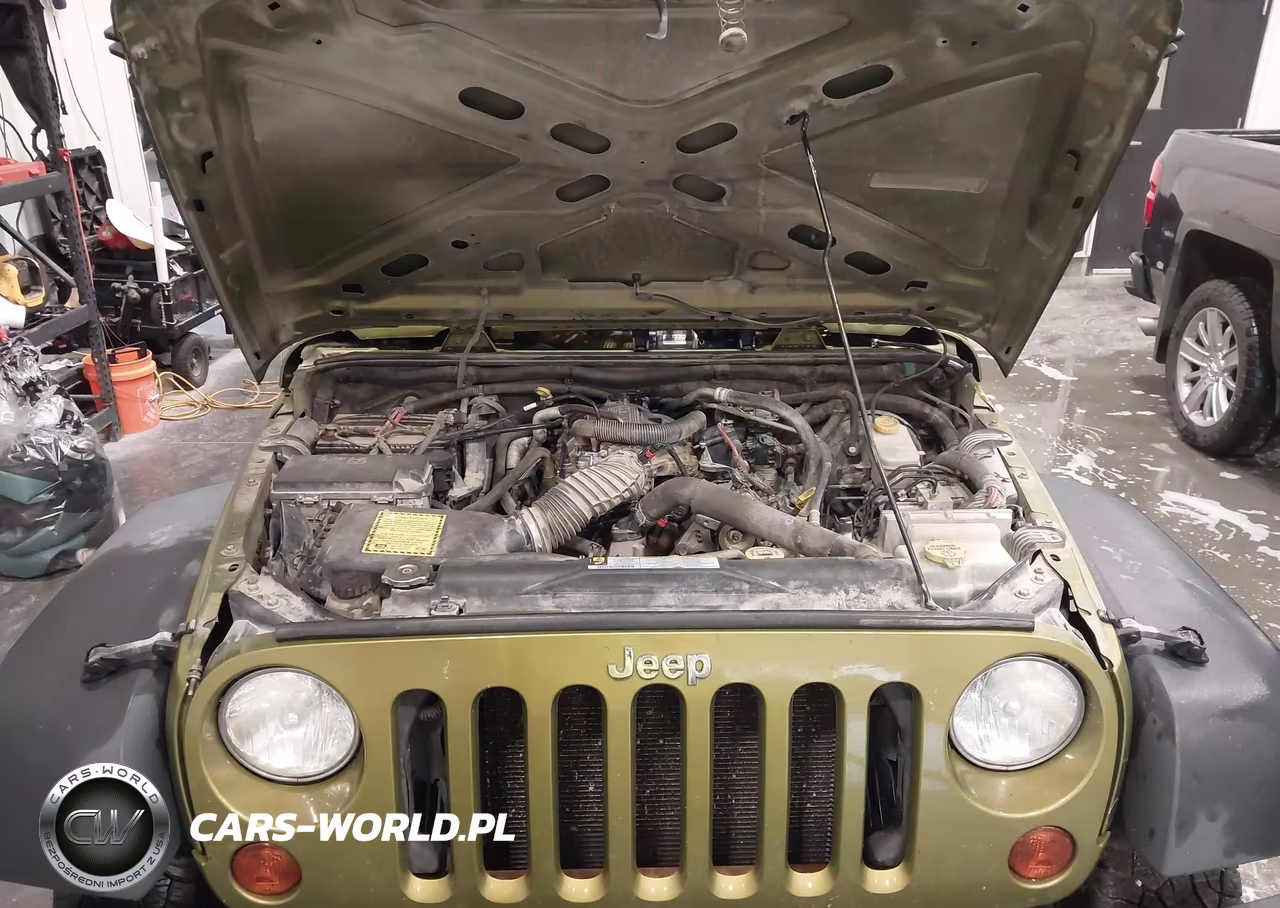 2010 Jeep Wrangler Unlimited Sport VIN:1J4BA3H16AL204204 - 10