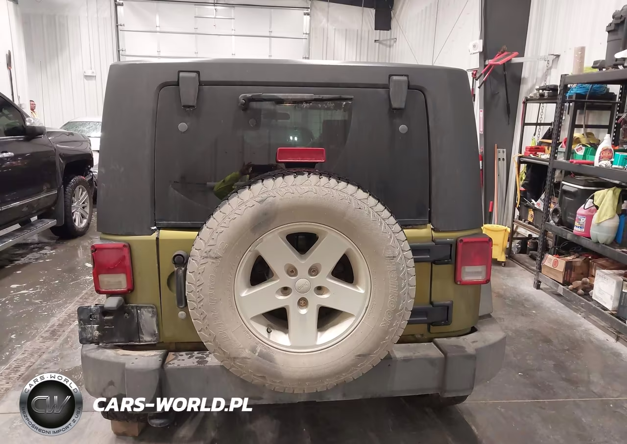 2010 Jeep Wrangler Unlimited Sport VIN:1J4BA3H16AL204204 - 16