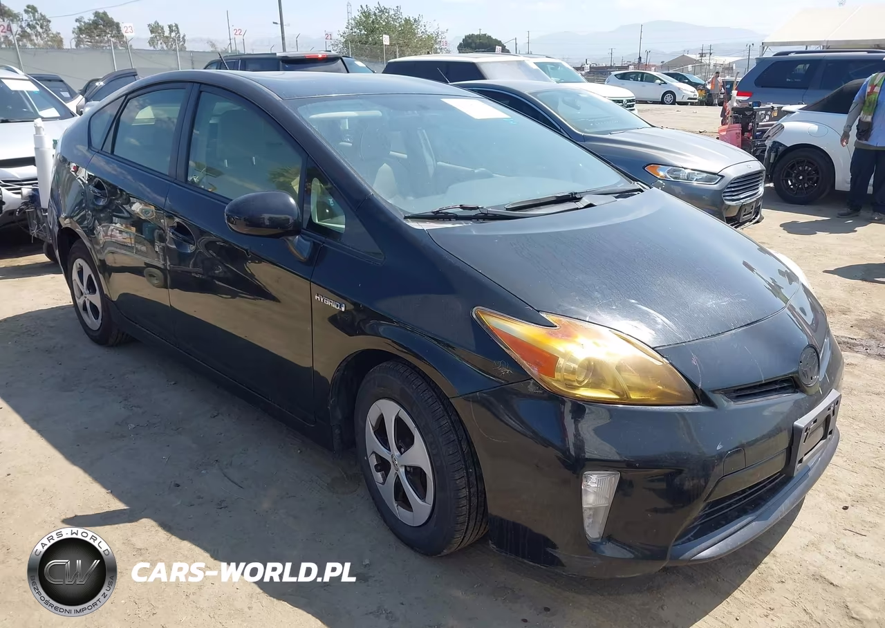 2015 Toyota Prius Two – zdjęcie 1 z 11