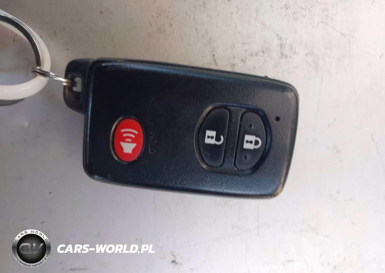 2015 Toyota Prius Two VIN:JTDKN3DU6F0420010 - 11