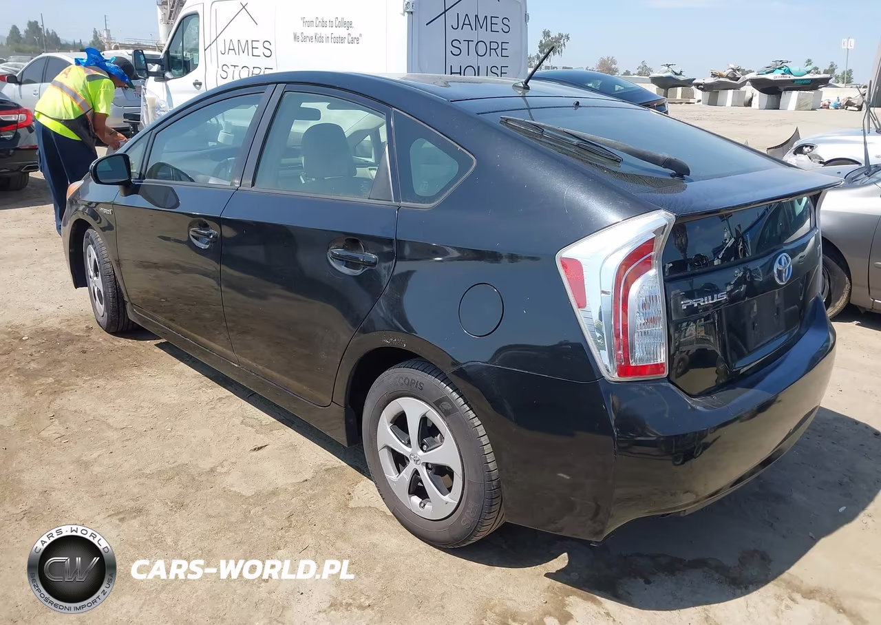 2015 Toyota Prius Two VIN:JTDKN3DU6F0420010 - 3