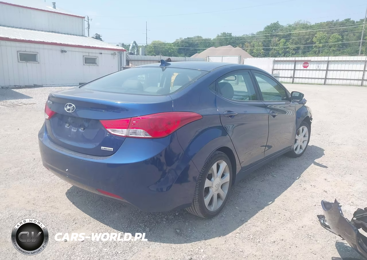 2013 Hyundai Elantra Limited VIN:KMHDH4AE5DU676255 - 4