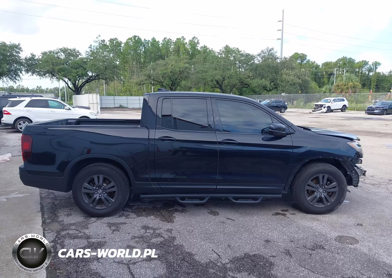 2018 Honda Ridgeline Sport VIN:5FPYK2F15JB002829 - 14