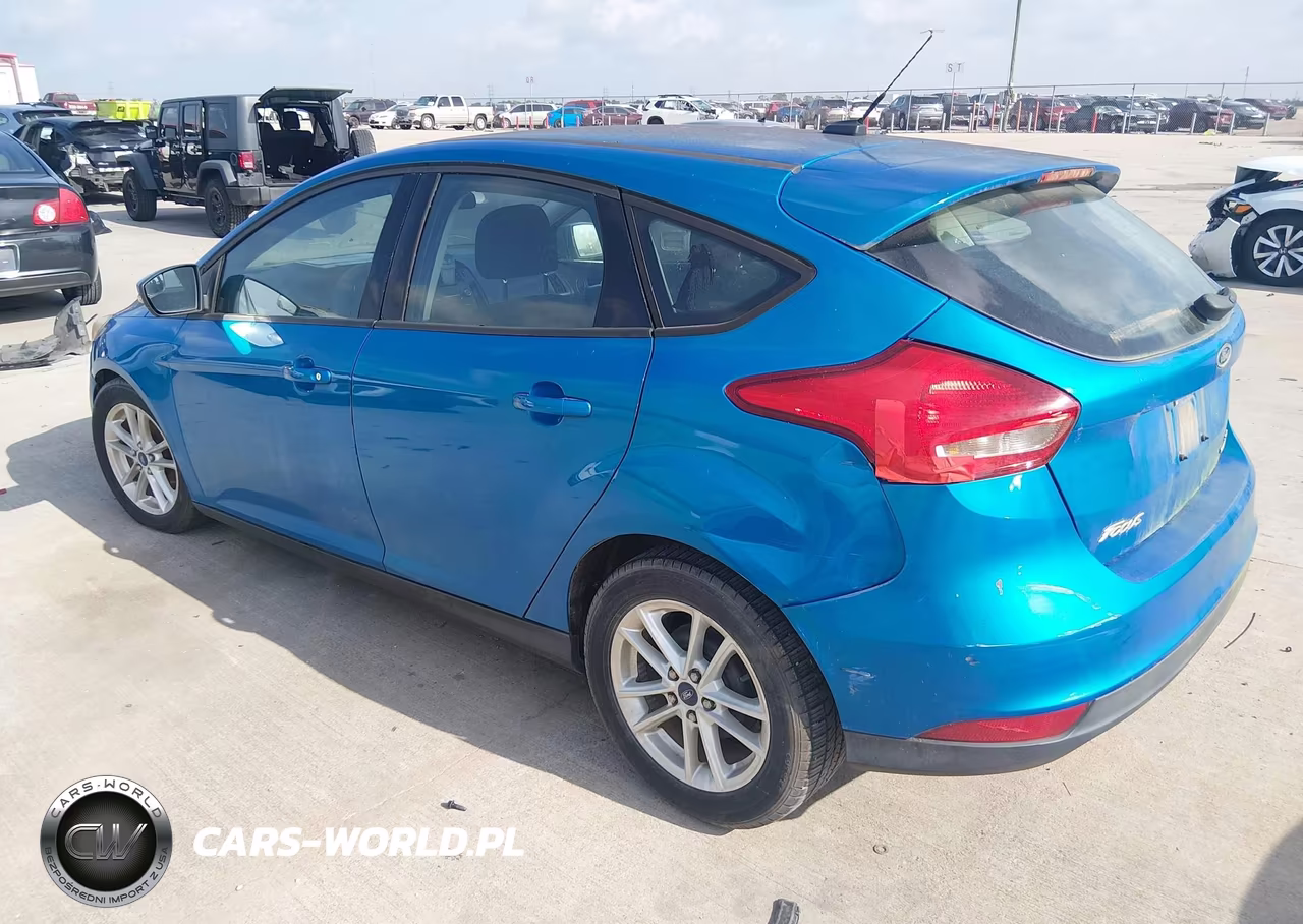 2015 Ford Focus Se VIN:1FADP3K26FL347715 - 3