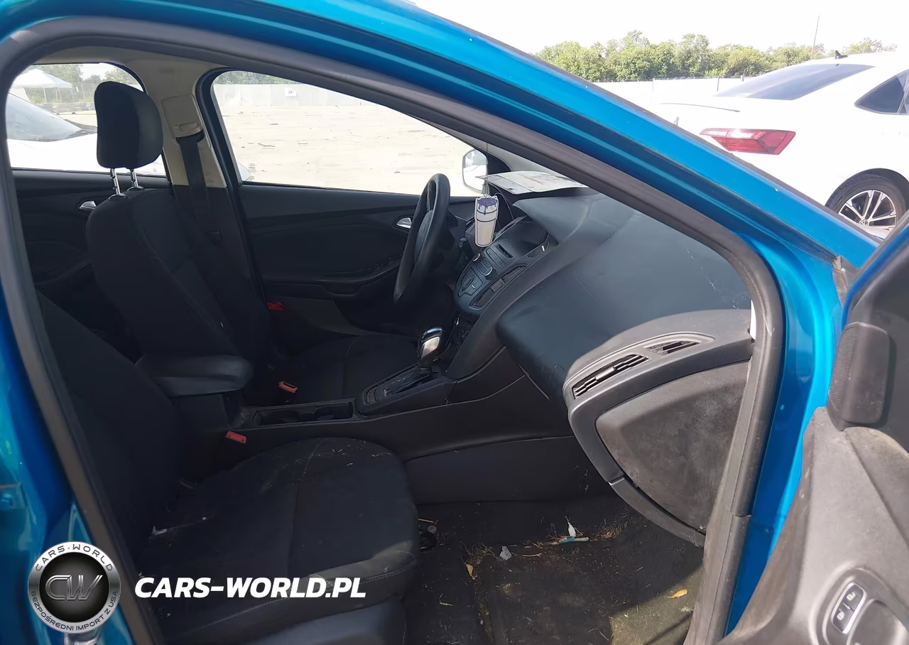 2015 Ford Focus Se VIN:1FADP3K26FL347715 - 5