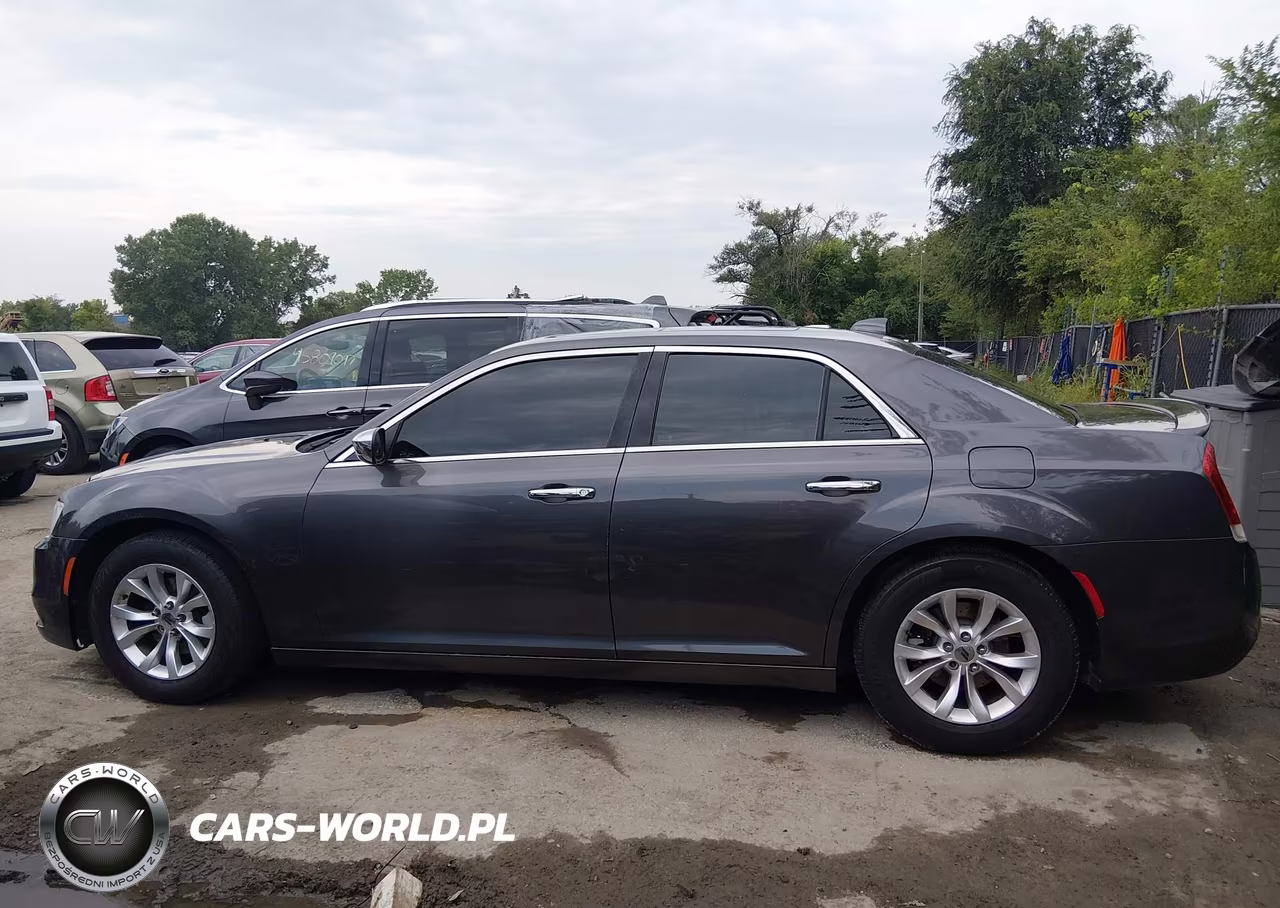 2016 Chrysler 300C VIN:2C3CCAEG3GH105738 - 15