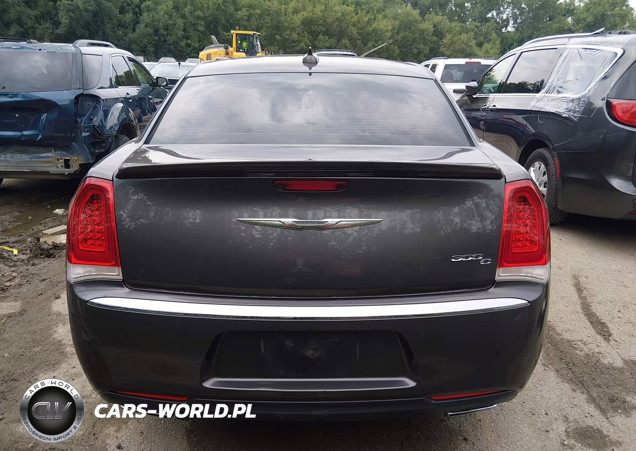 2016 Chrysler 300C VIN:2C3CCAEG3GH105738 - 17