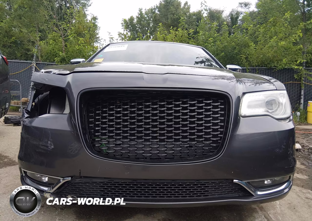 2016 Chrysler 300C VIN:2C3CCAEG3GH105738 - 18