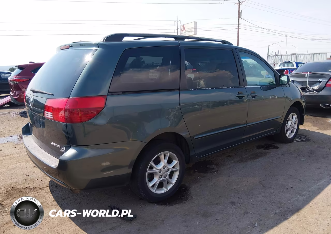 2004 Toyota Sienna Le VIN:5TDBA23C24S023340 - 4