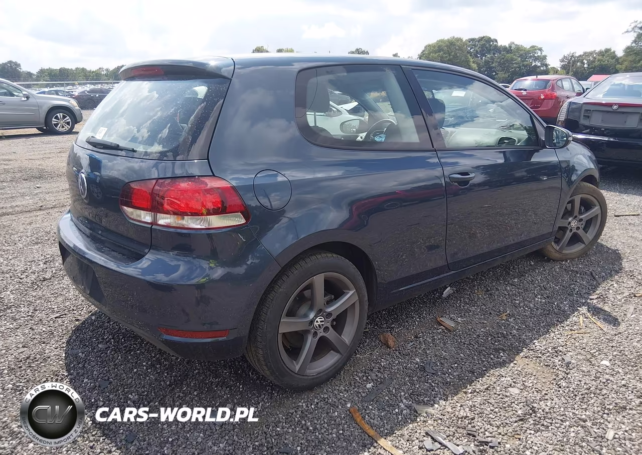 2013 Volkswagen Golf 2.5L 2-Door VIN:WVWBB7AJ1DW045051 - 4