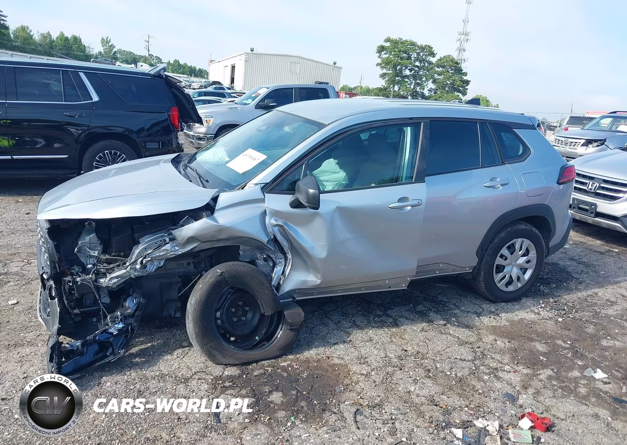 2024 Toyota Corolla Cross L VIN:7MUAAAAG4RV098808 - 15