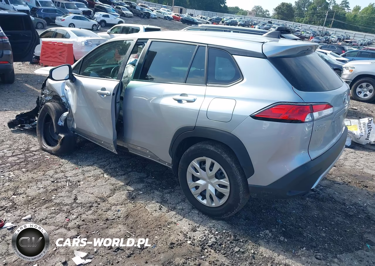 2024 Toyota Corolla Cross L VIN:7MUAAAAG4RV098808 - 3