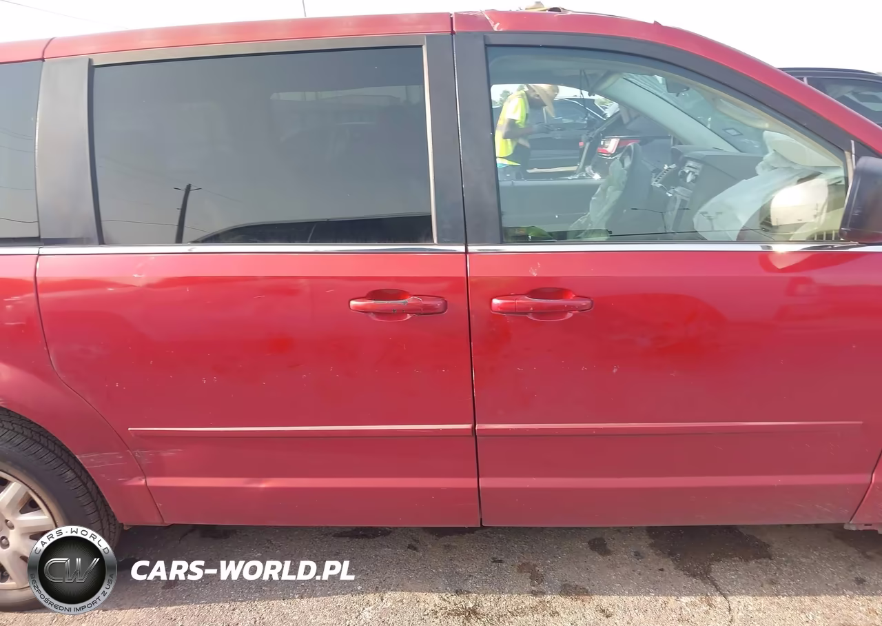 2009 Chrysler Town & Country Lx VIN:2A8HR44E89R503079 - 13