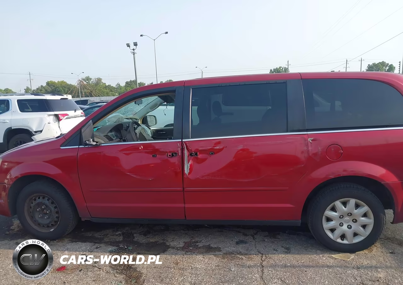 2009 Chrysler Town & Country Lx VIN:2A8HR44E89R503079 - 14