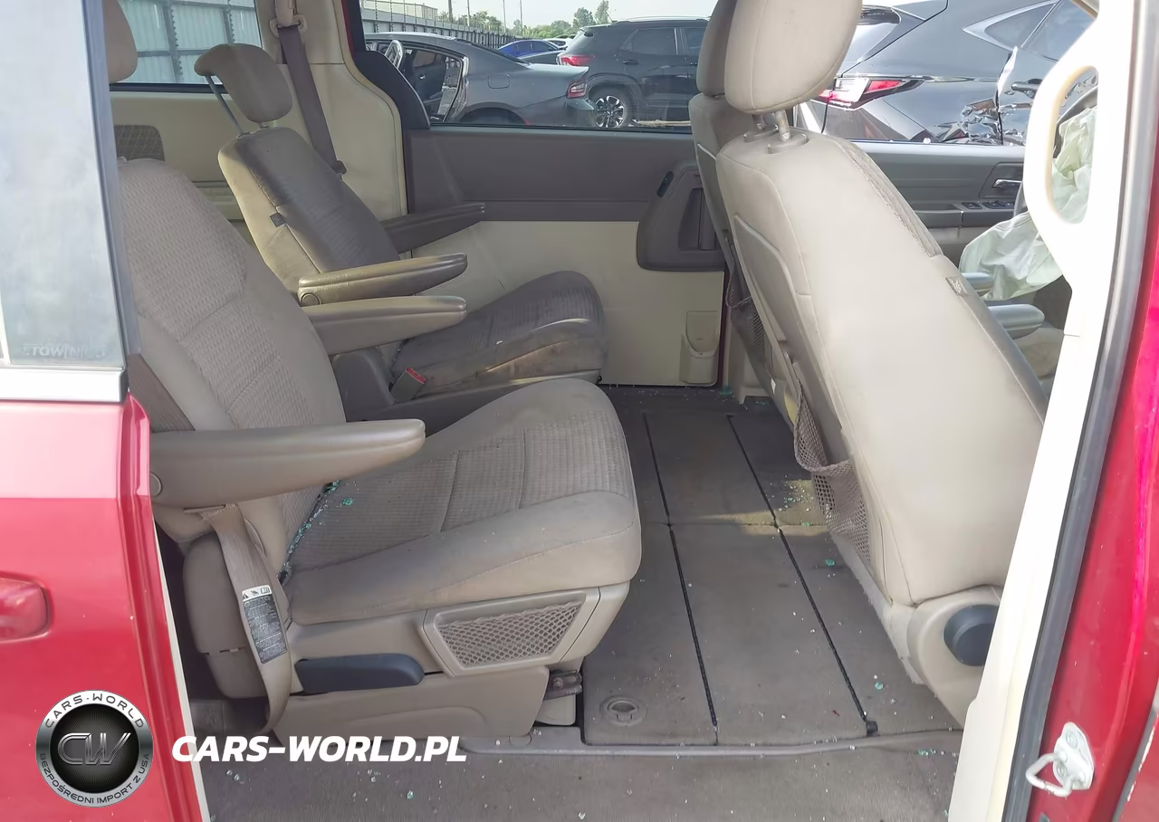 2009 Chrysler Town & Country Lx VIN:2A8HR44E89R503079 - 8