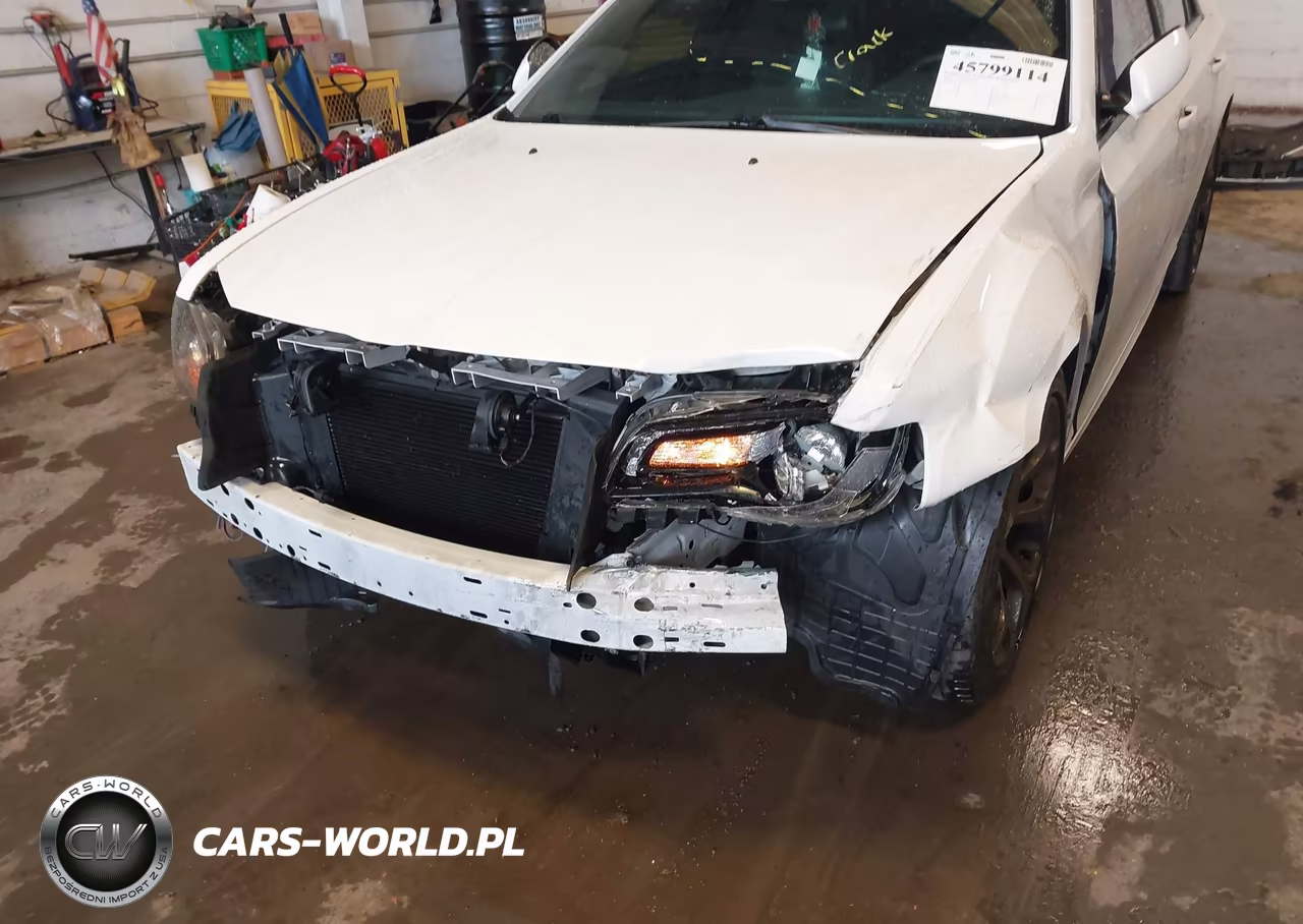 2018 Chrysler 300 300S VIN:2C3CCABG3JH262181 - 6