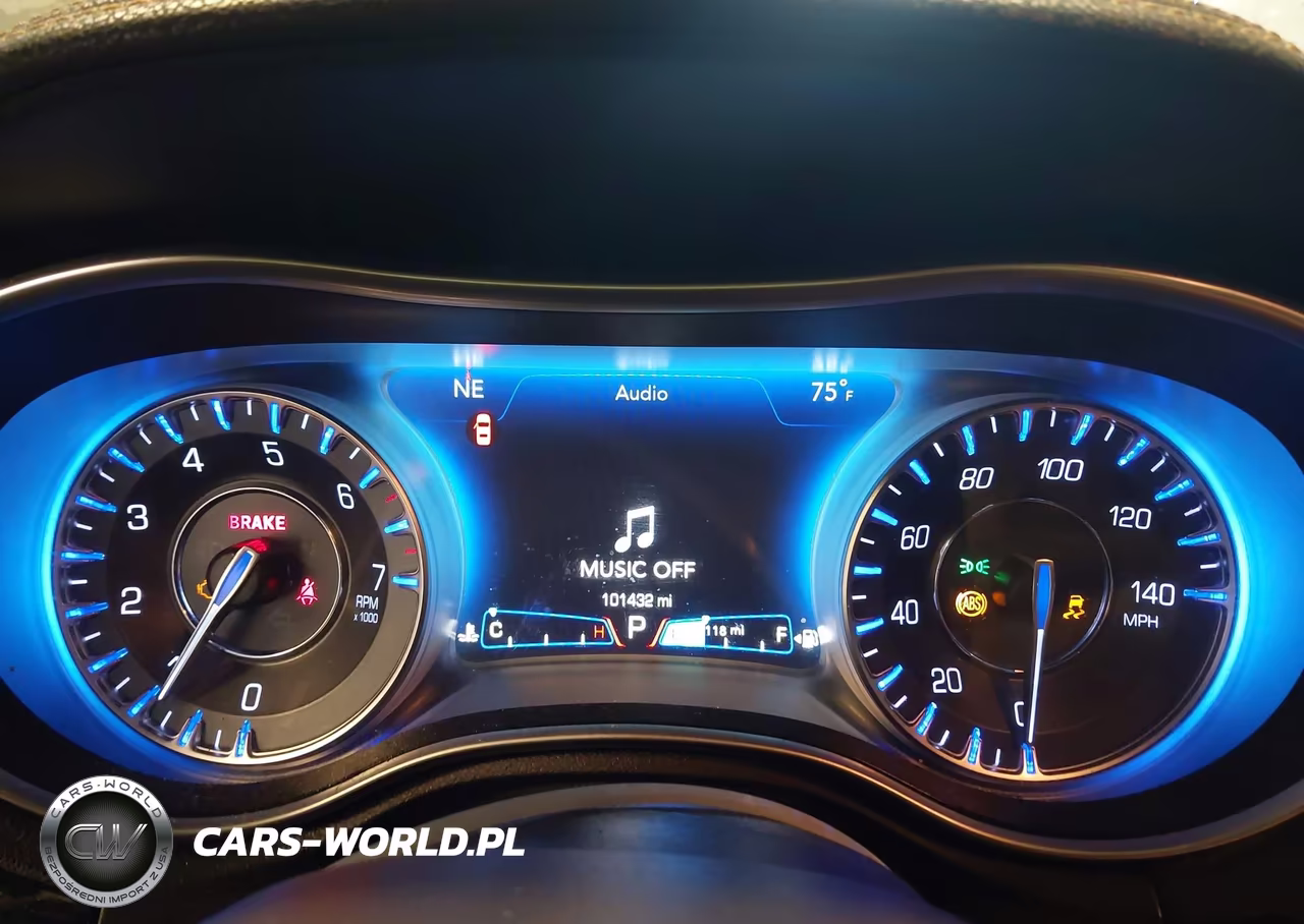 2018 Chrysler 300 300S VIN:2C3CCABG3JH262181 - 7
