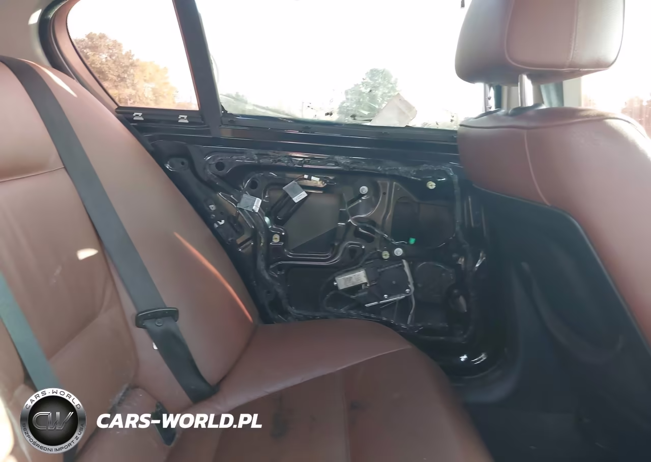 2010 BMW 328I VIN:WBAPH7G52ANM48162 - 13