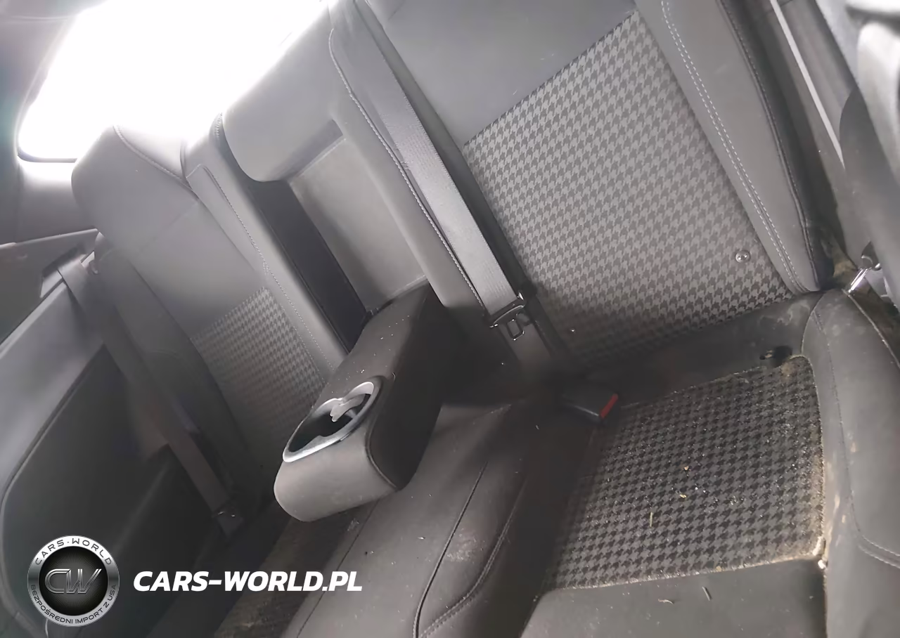 2019 Dodge Challenger Sxt VIN:2C3CDZAG5KH659759 - 8