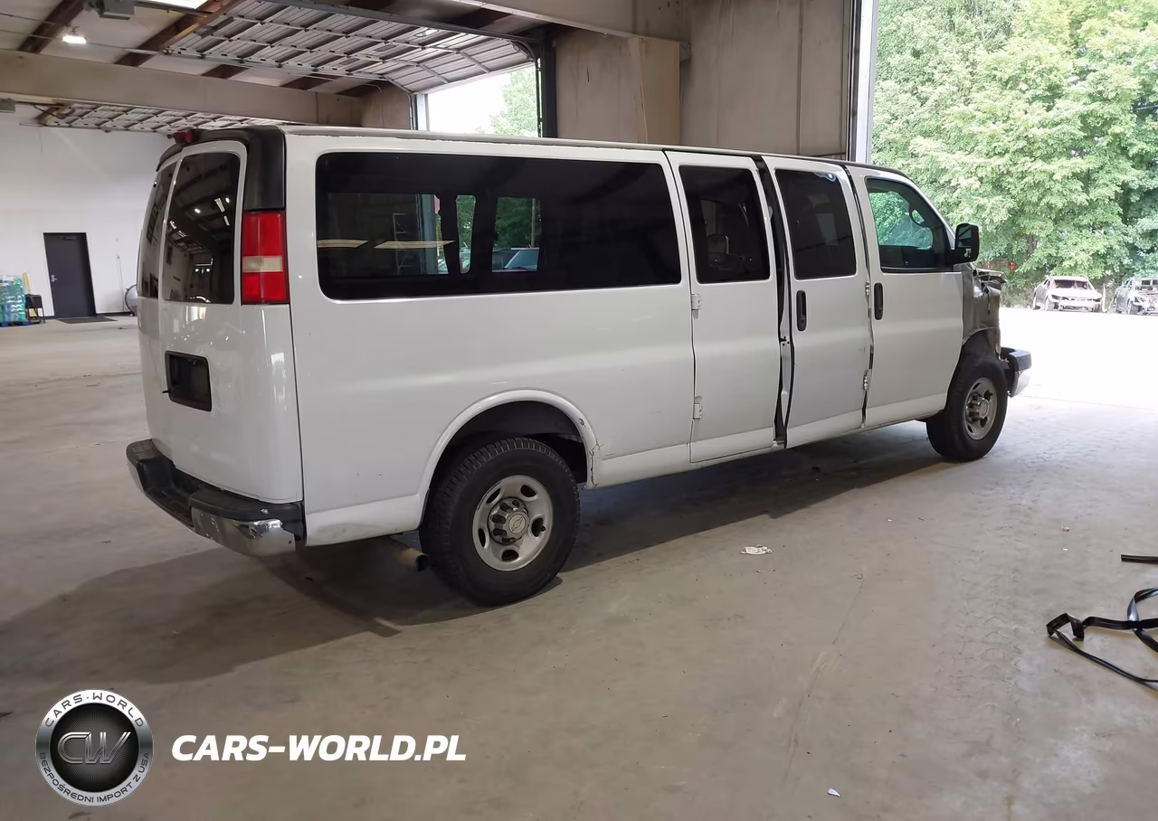 2014 Chevrolet Express 3500 Lt VIN:1GAZG1FA2E1208108 - 4