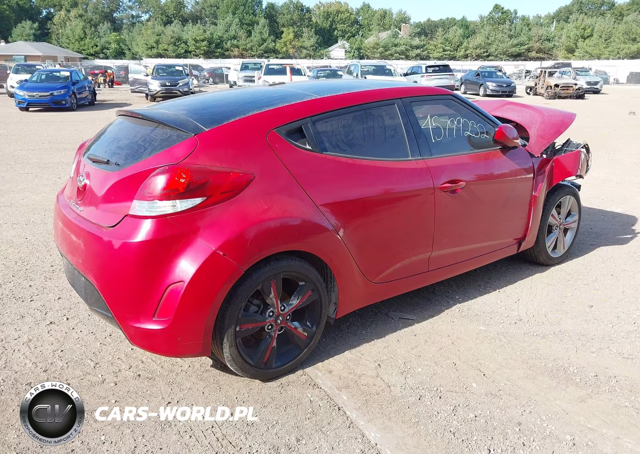 2017 Hyundai Veloster Value Edition VIN:KMHTC6AD7HU322093 - 4