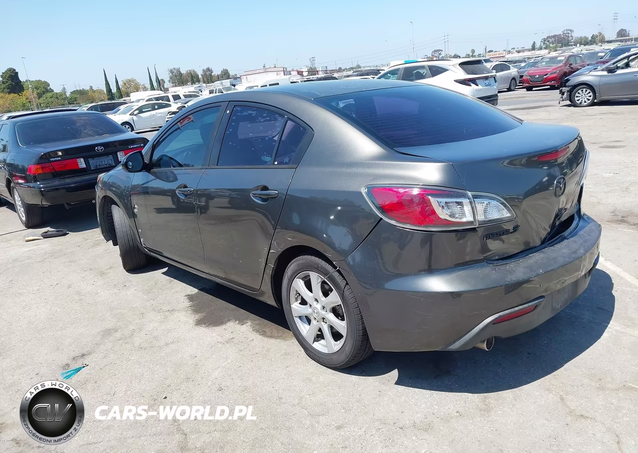 2011 Mazda Mazda3 I Touring VIN:JM1BL1VG1B1386615 - 3