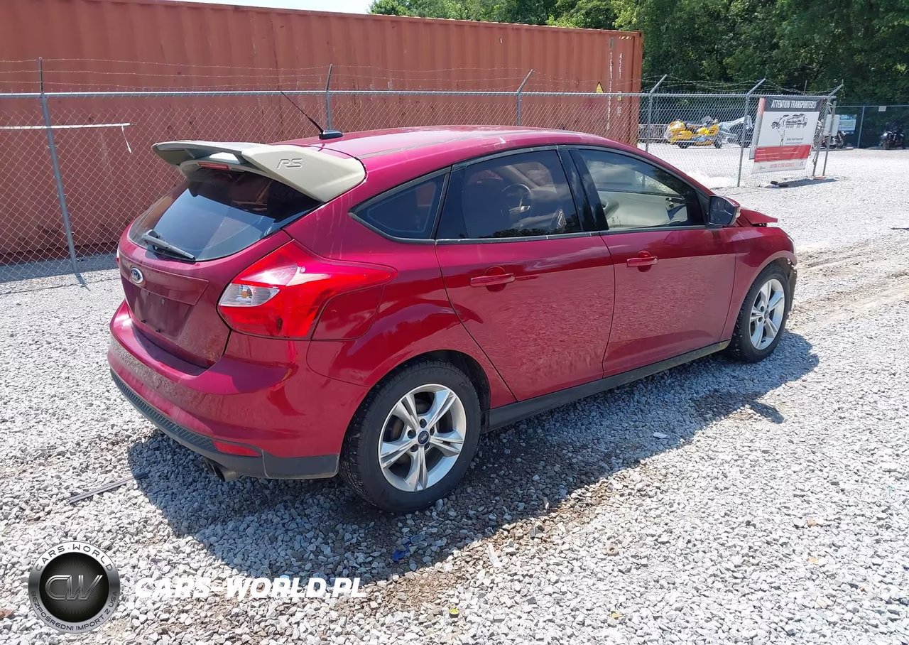 2014 Ford Focus Se VIN:1FADP3K29EL280669 - 4