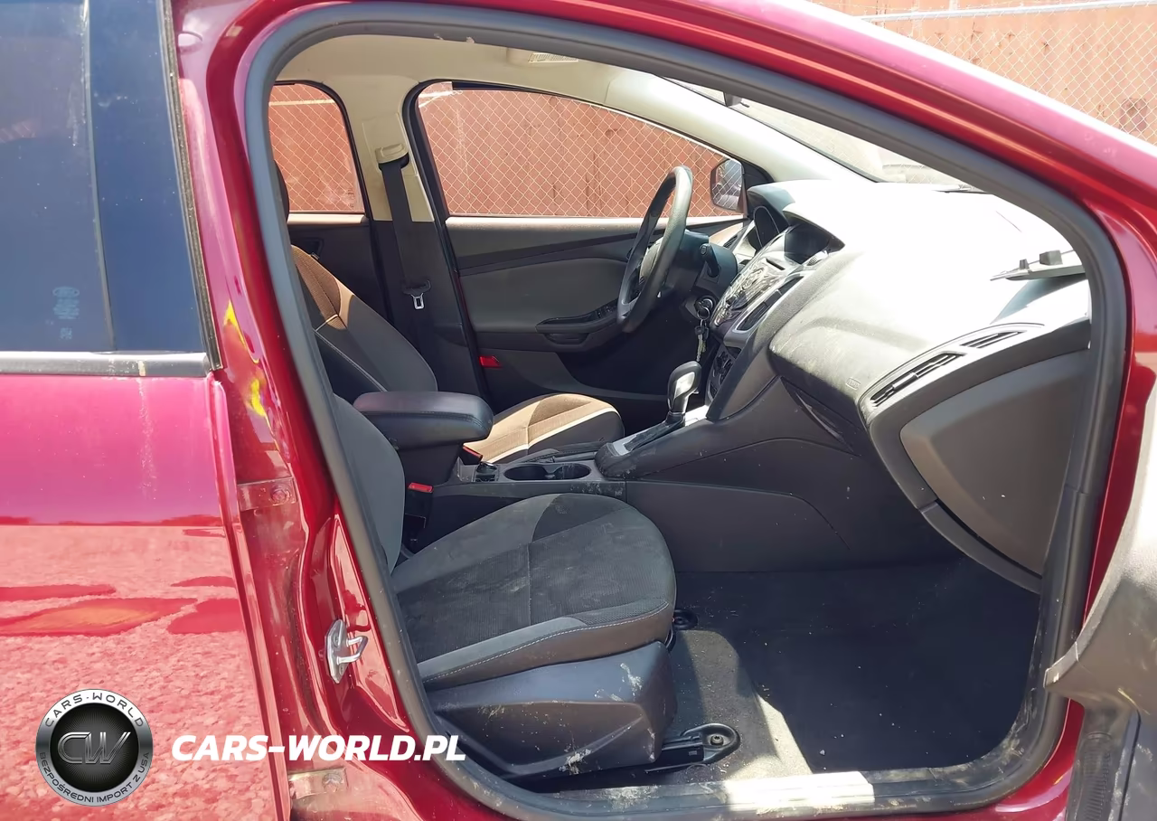 2014 Ford Focus Se VIN:1FADP3K29EL280669 - 5