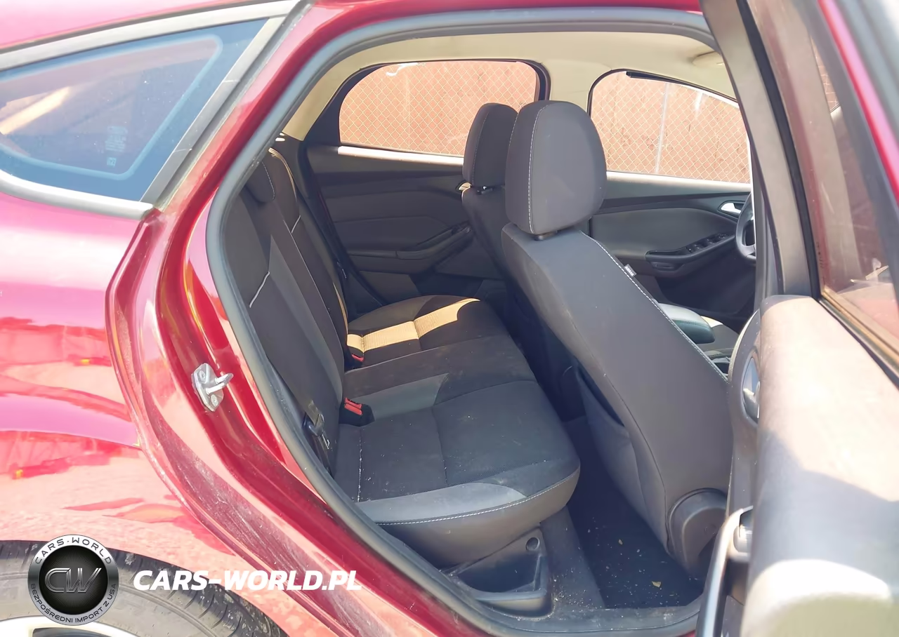 2014 Ford Focus Se VIN:1FADP3K29EL280669 - 8