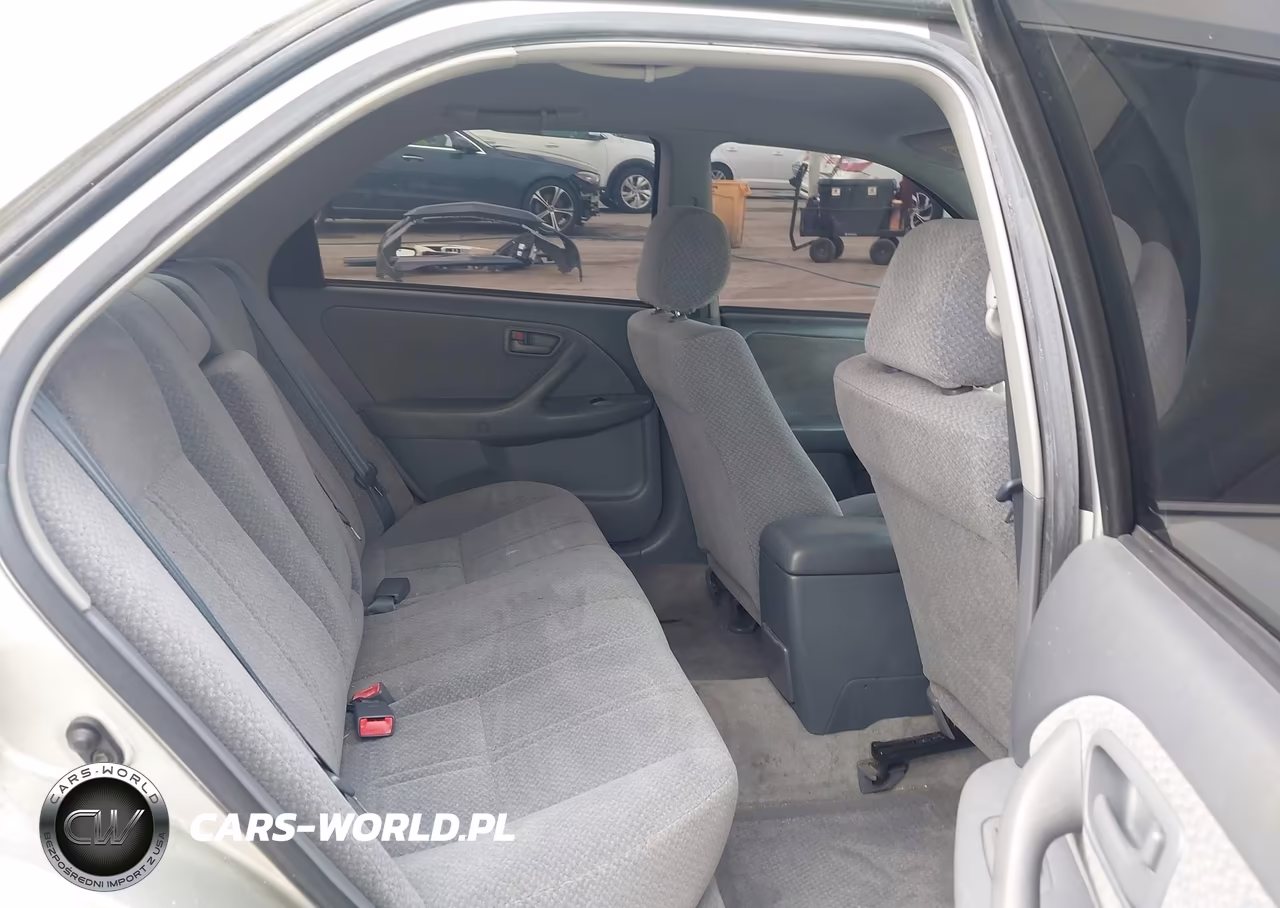2001 Toyota Camry Le VIN:JT2BG22K710569954 - 8