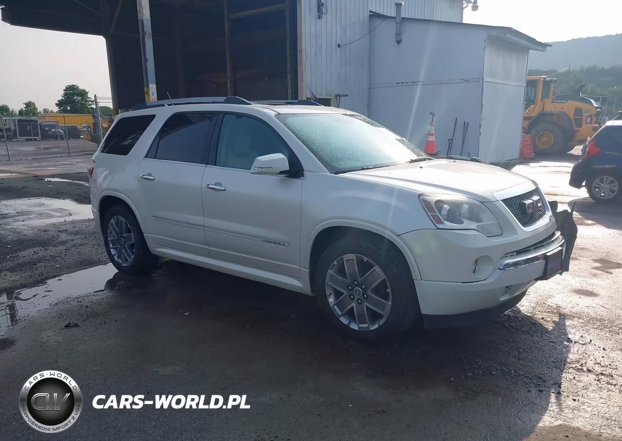 2011 GMC Acadia Denali
