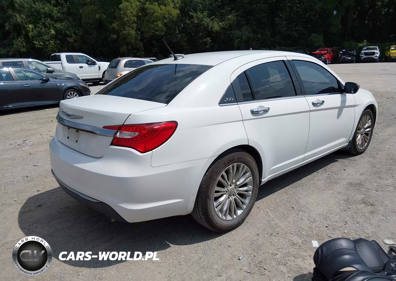2013 Chrysler 200 Limited VIN:1C3CCBCG4DN507036 - 4