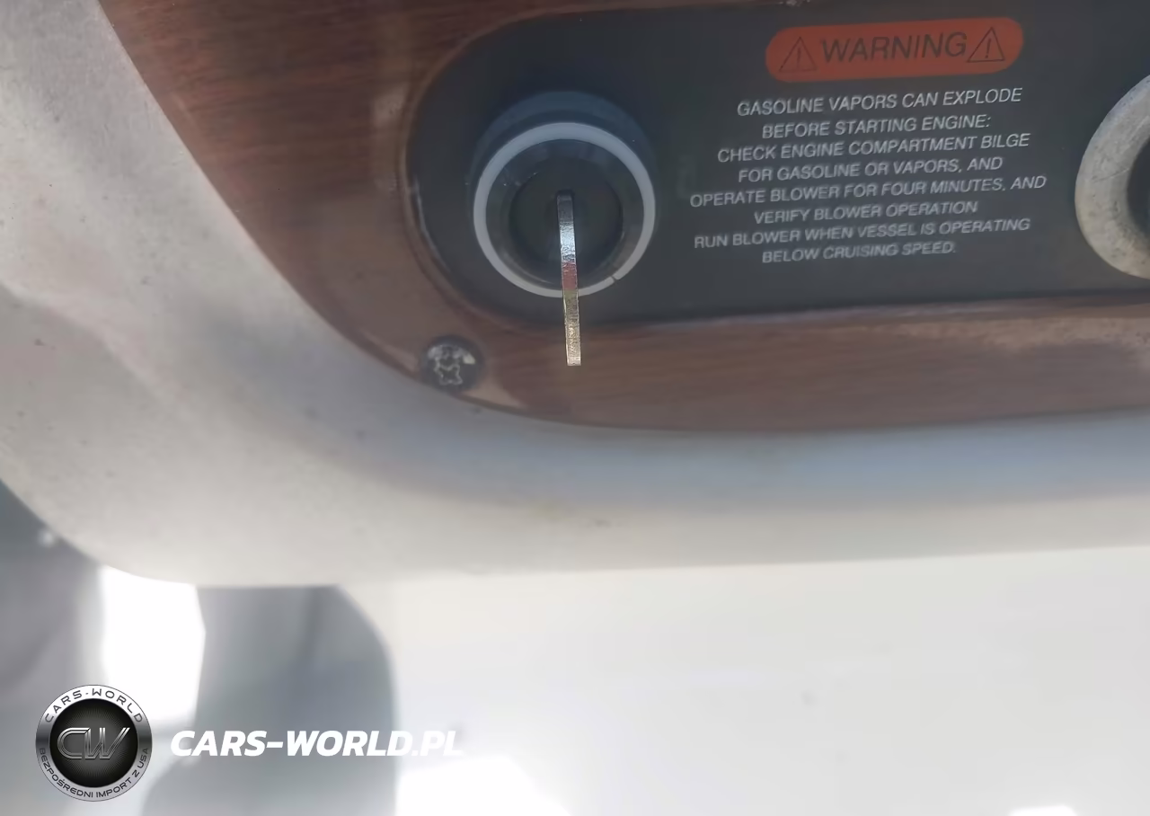 2006 Chaparral Skiboat VIN:000USFGBZ2410F506 - 11