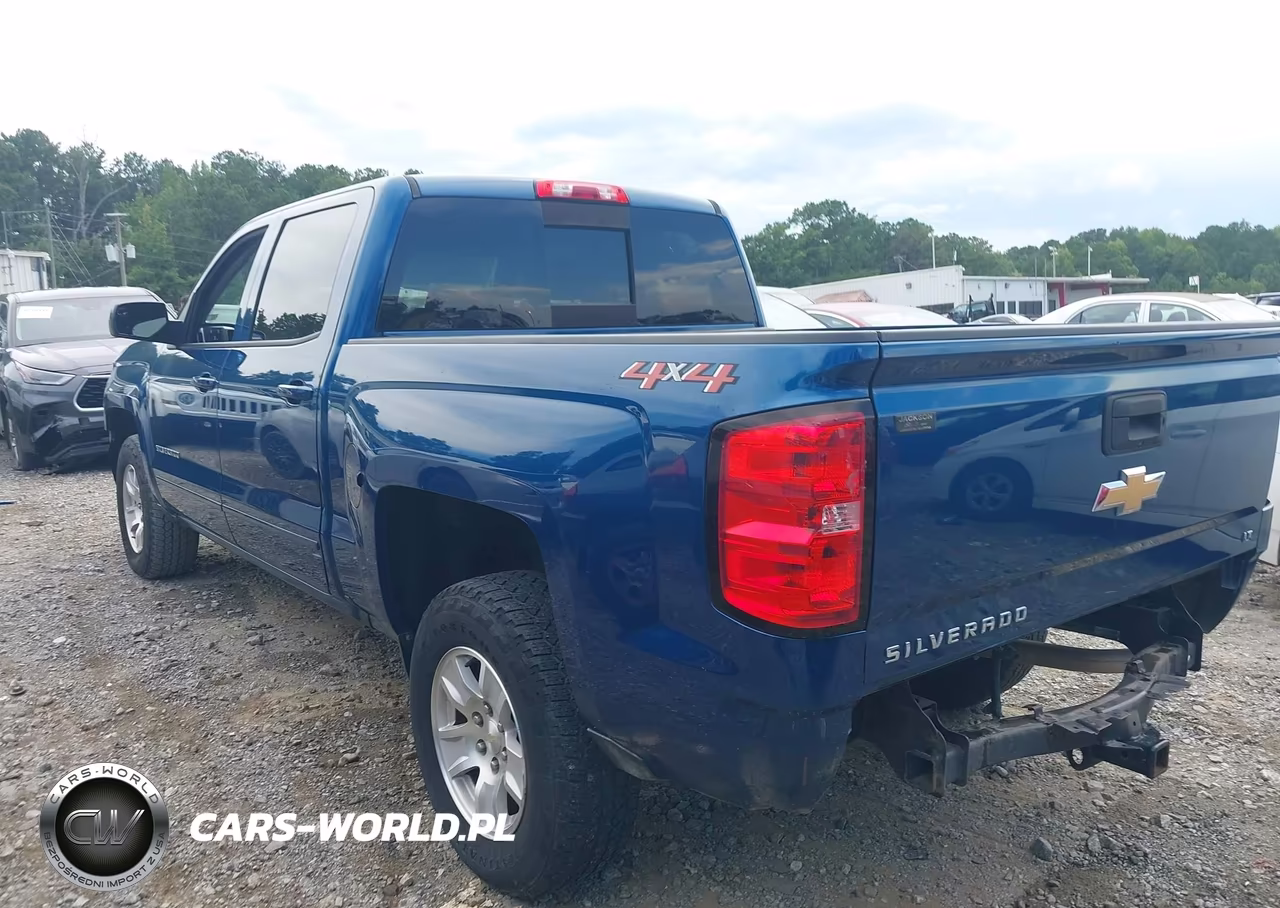 2018 Chevrolet Silverado 1500 1Lt VIN:3GCUKREC4JG117869 - 3