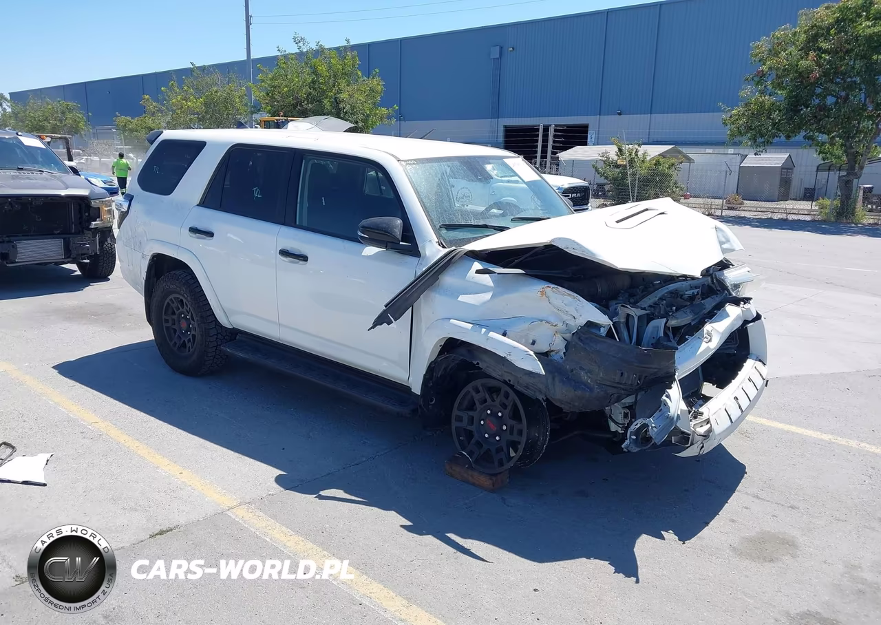 2021 Toyota 4Runner Venture Special Edition VIN:JTEHU5JR5M5892669 - 1
