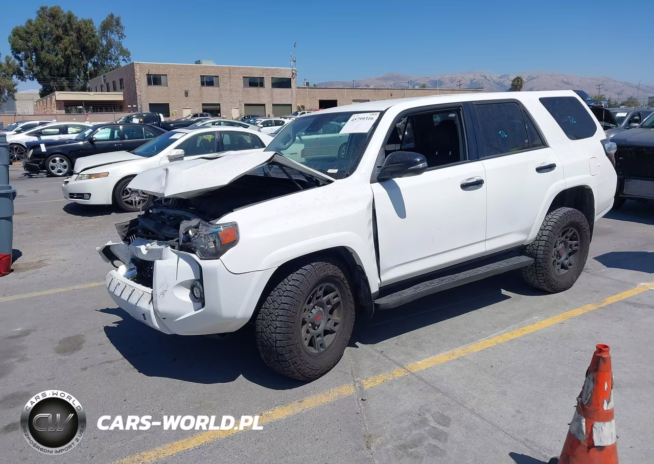 2021 Toyota 4Runner Venture Special Edition VIN:JTEHU5JR5M5892669 - 2