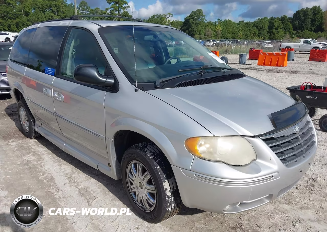 2007 Chrysler Town & Country Touring VIN:2A4GP54L17R314942 - 1