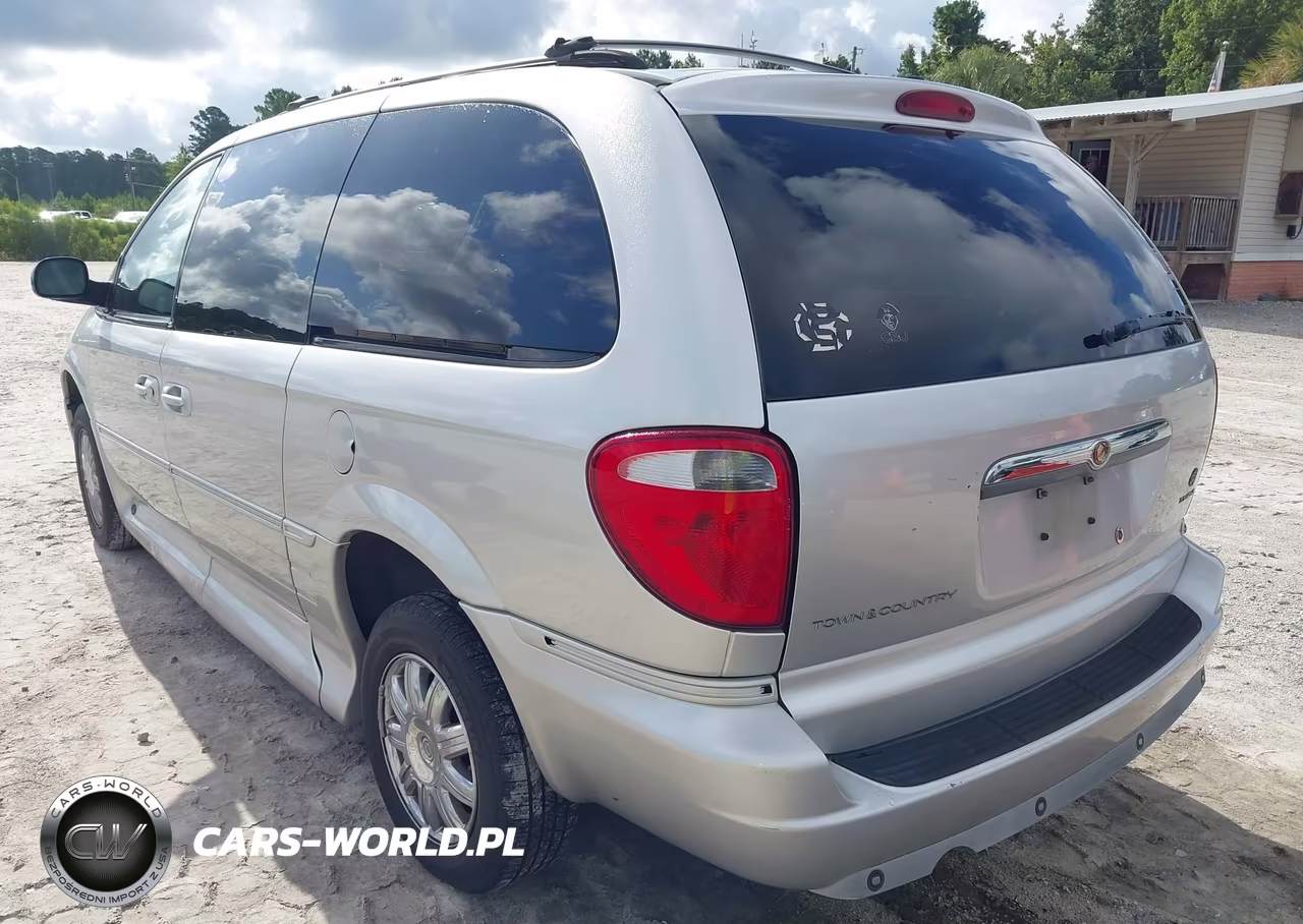 2007 Chrysler Town & Country Touring VIN:2A4GP54L17R314942 - 3