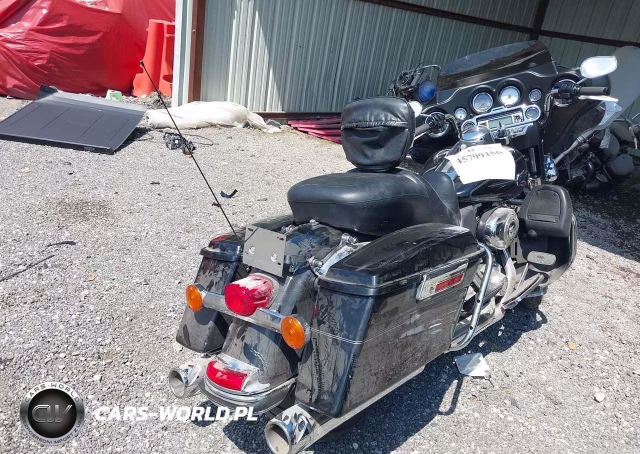 2010 Harley-Davidson Flhtcu VIN:1HD1FC416AB620203 - 4