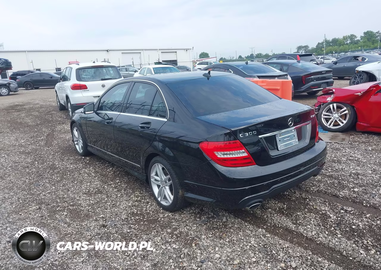 2014 Mercedes-Benz C 300 Sport 4Matic VIN:WDDGF8AB8ER315214 - 3