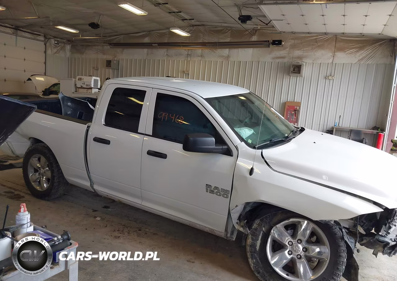 2018 Ram 1500 Express 4X4 6'4 Box