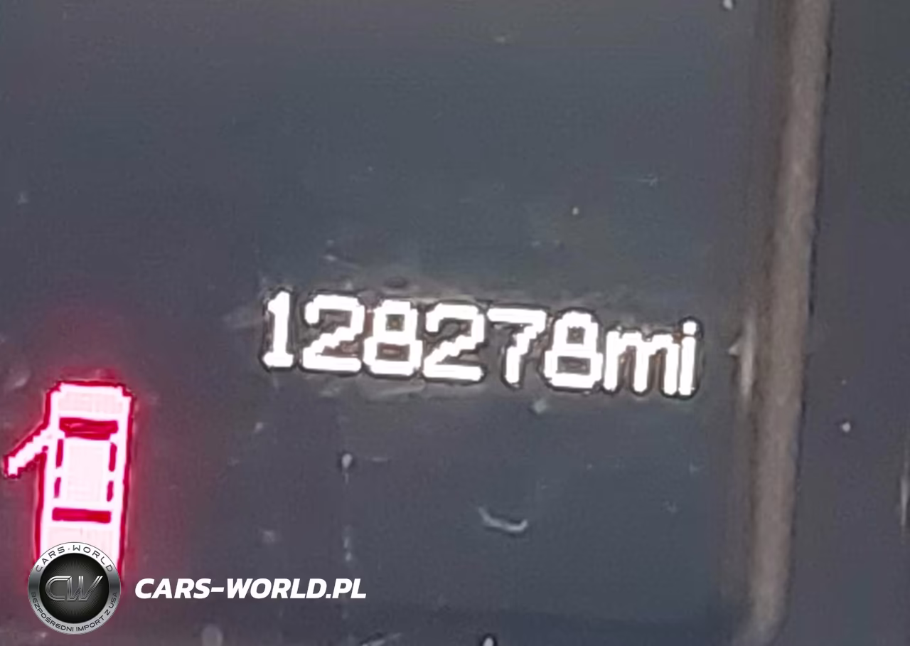 2018 Ram 1500 Express 4X4 6'4 Box VIN:1C6RR7FG7JS320536 - 15