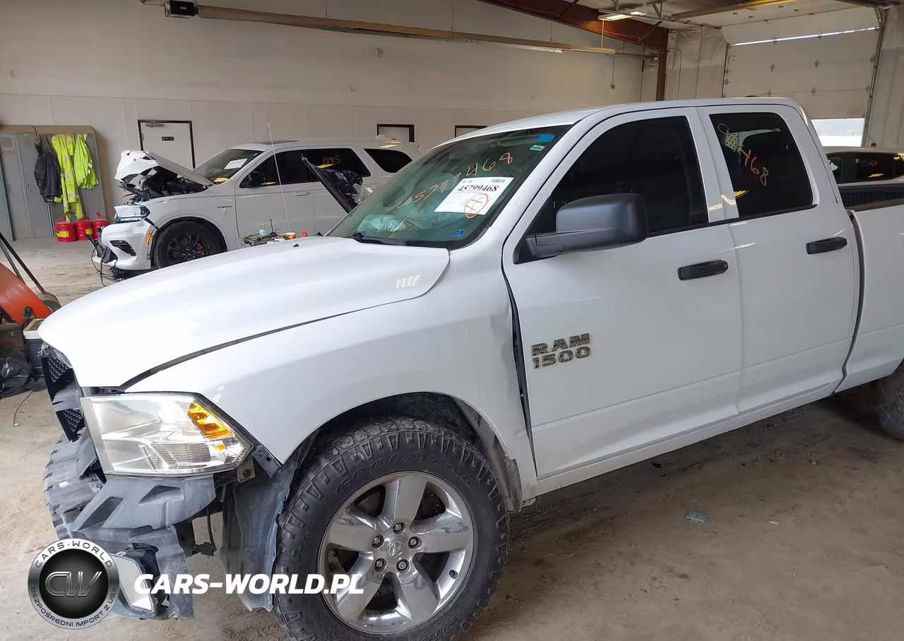2018 Ram 1500 Express 4X4 6'4 Box VIN:1C6RR7FG7JS320536 - 2