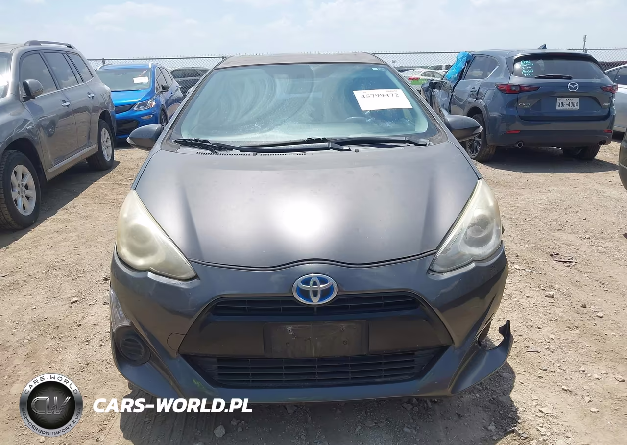 2015 Toyota Prius C Three VIN:JTDKDTB39F1107136 - 13