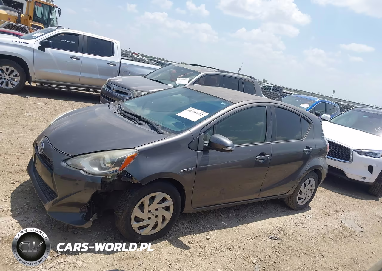 2015 Toyota Prius C Three VIN:JTDKDTB39F1107136 - 15