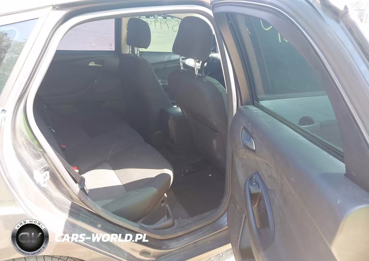 2017 Ford Focus Se VIN:1FADP3K25HL313204 - 8