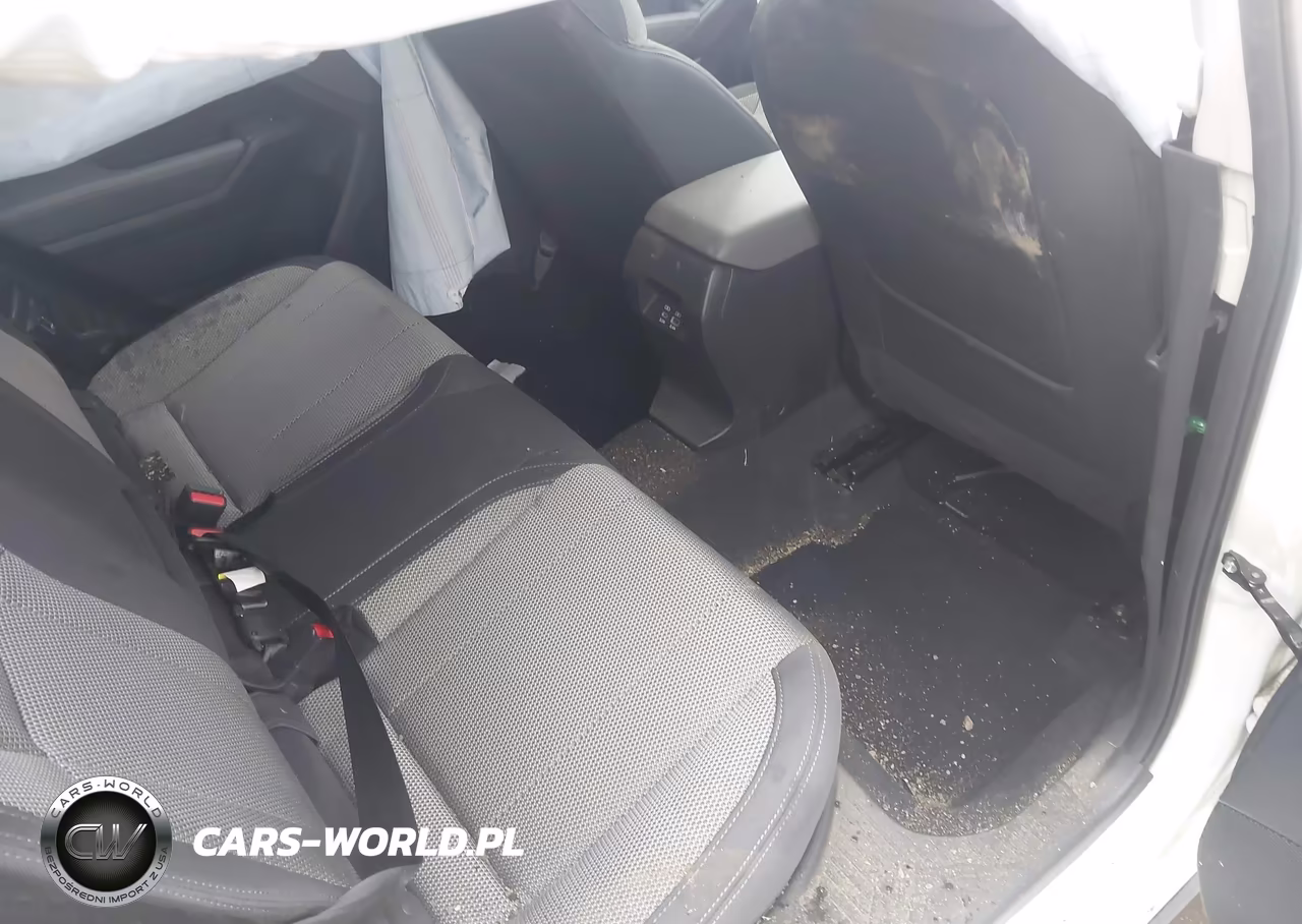 2024 Subaru Crosstrek Premium VIN:JF2GUADC0R8232031 - 8