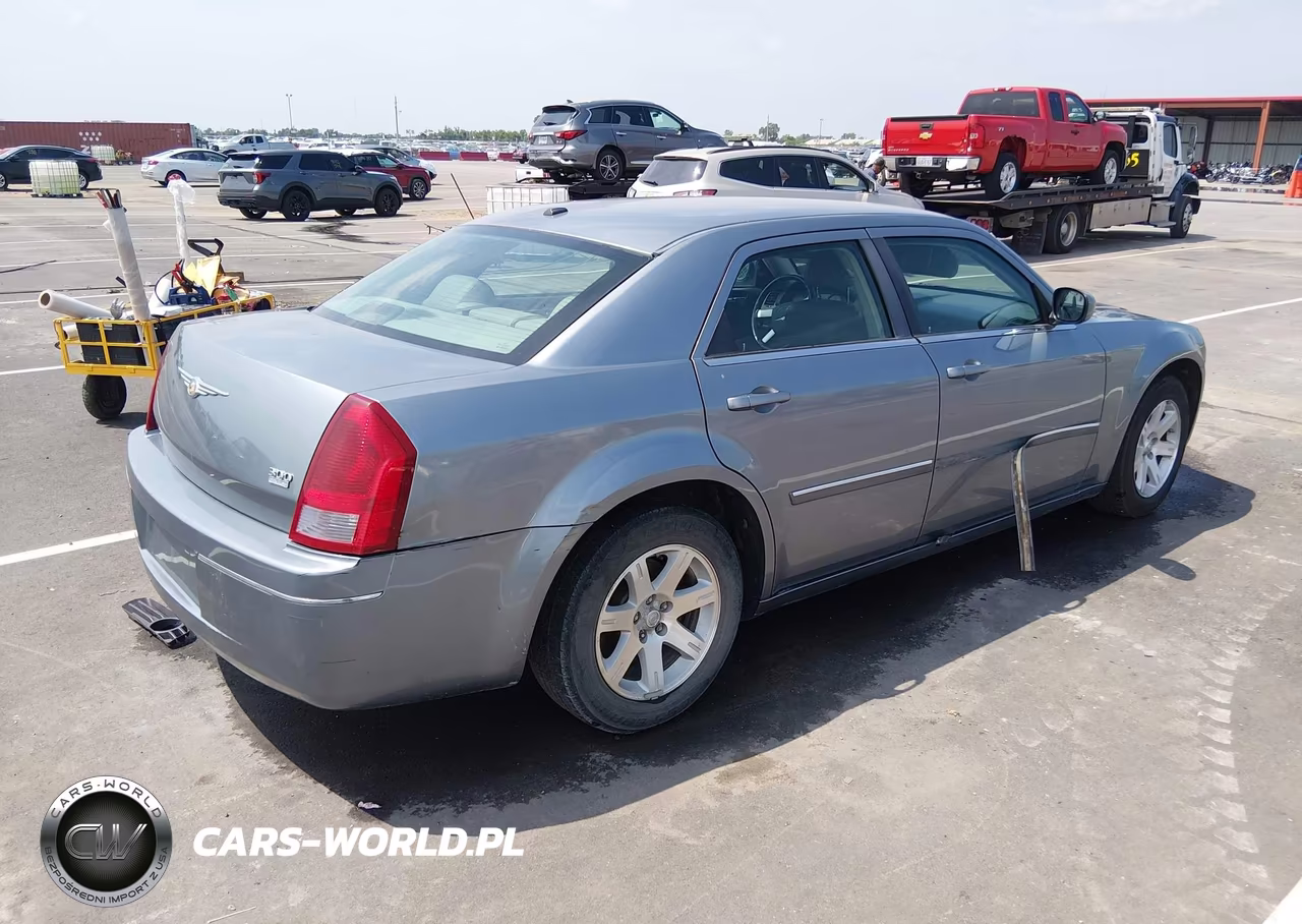 2006 Chrysler 300 Touring VIN:2C3KA53G86H458292 - 4