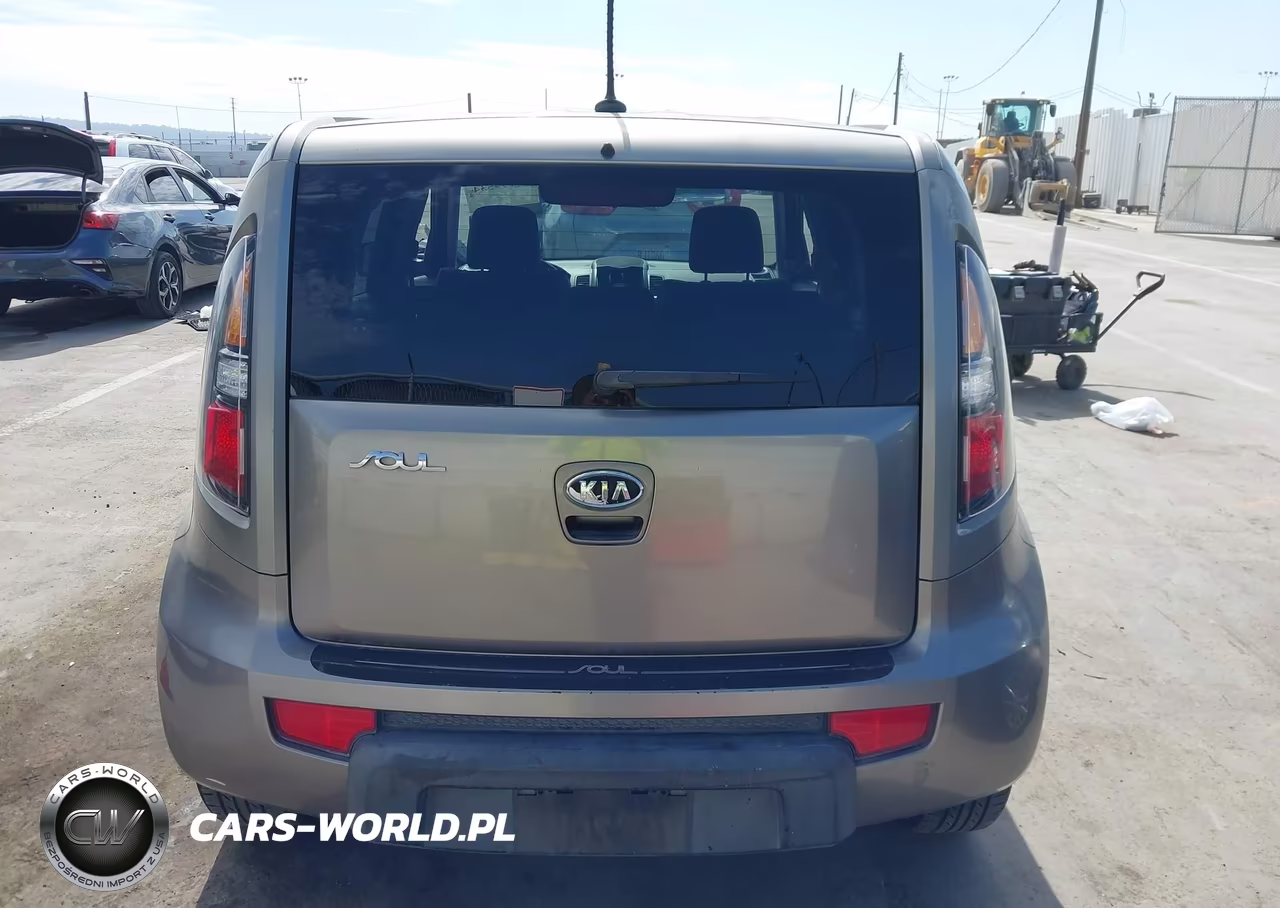 2010 Kia Soul + VIN:KNDJT2A25A7146331 - 15
